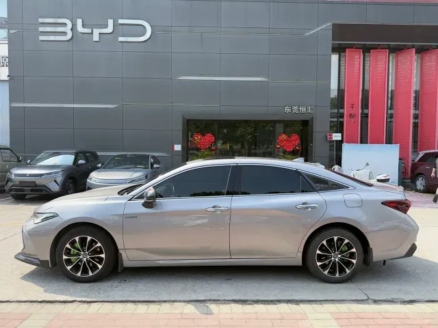 Toyota Avalon — Фото автомобиля 4