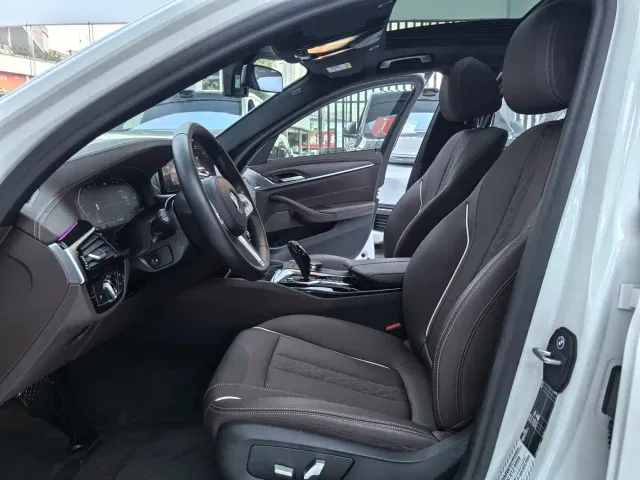 BMW 5 Series — Фото автомобиля 6
