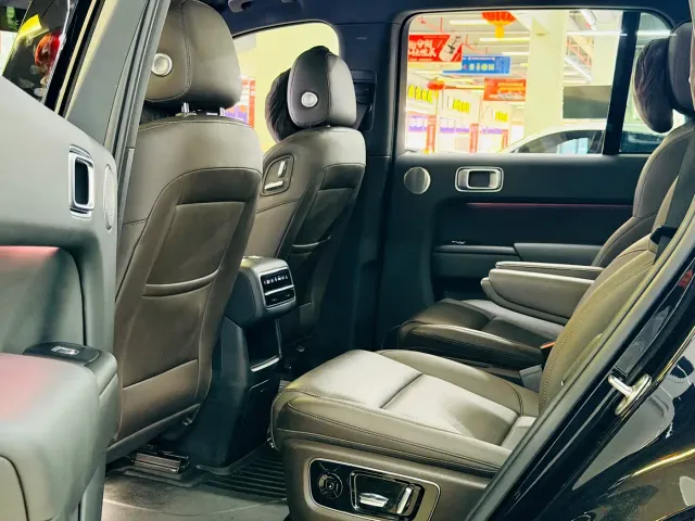 Li Auto Li L8 2023 Pro — Фото автомобиля 5