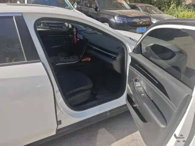 Geely Galaxy L6 — Фото автомобиля 8
