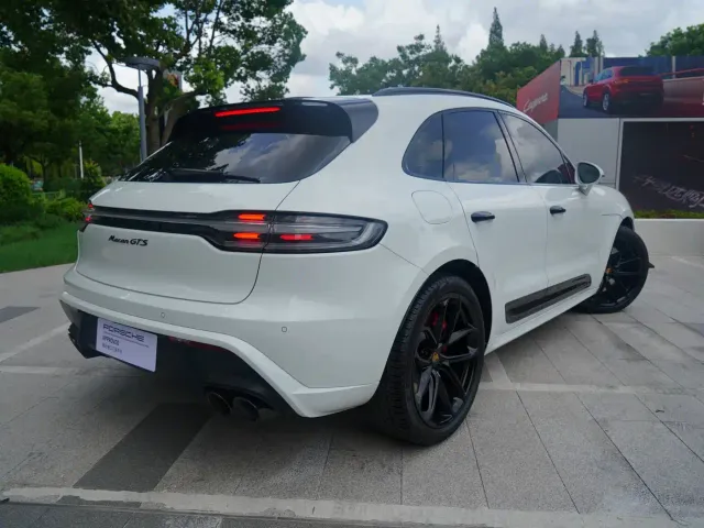 Porsche Macan — Фото автомобиля 19