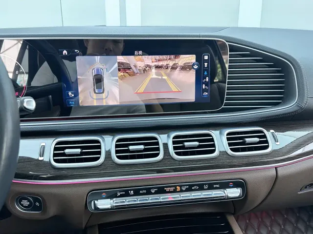 Mercedes-Benz GLE-Class — Фото автомобиля 9
