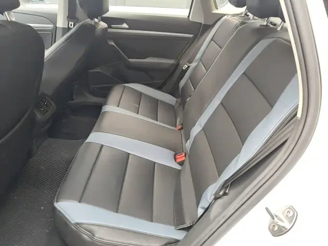 Volkswagen Lavida — Фото автомобиля 16
