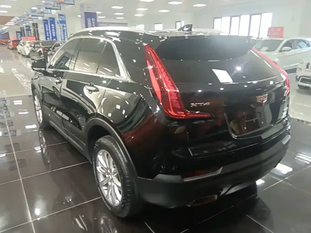 Cadillac XT4 — Фото автомобиля 4