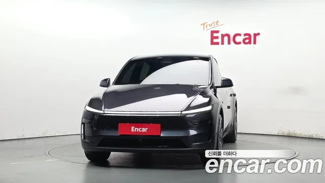 Tesla Model Y — Фото автомобиля 3