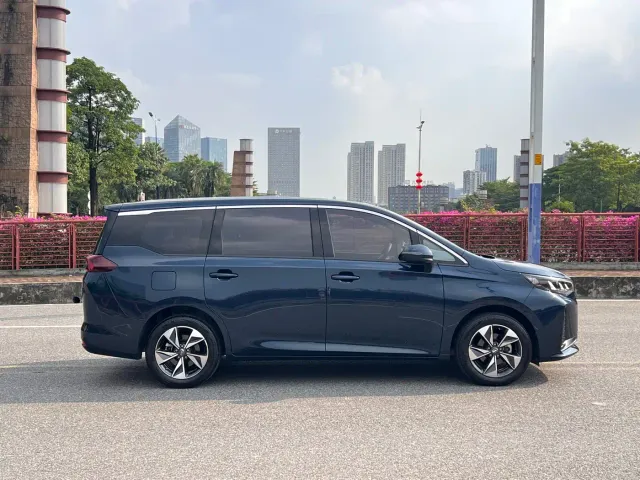 GAC Trumpchi M6 — Фото автомобиля 7