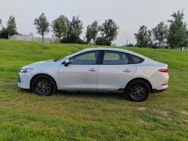 BYD Qin PLUS — Фото автомобиля 22
