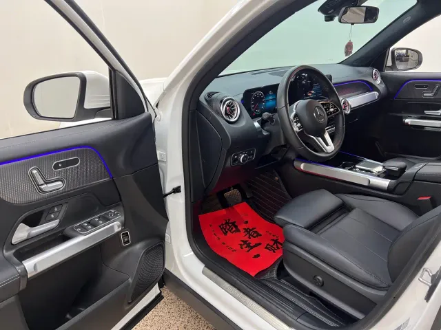 Mercedes-Benz EQB — Фото автомобиля 13