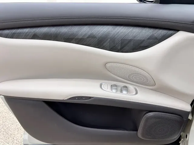 IM Motors LS6 — Фото автомобиля 13