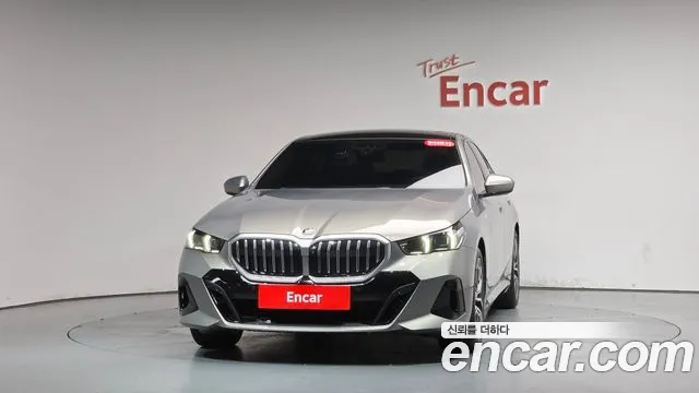 BMW 5-Series — Фото автомобиля 3