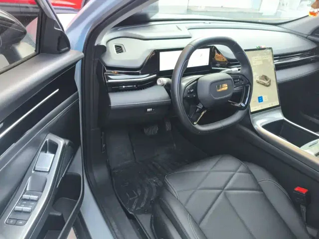 Geely Galaxy L6 — Фото автомобиля 13