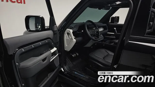 Land Rover Defender L663 — Фото автомобиля 9