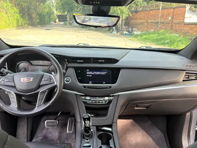 Cadillac XT5 — Фото автомобиля 8