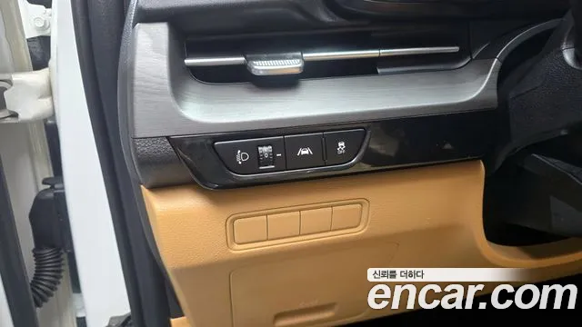 Kia Canival — Фото автомобиля 13