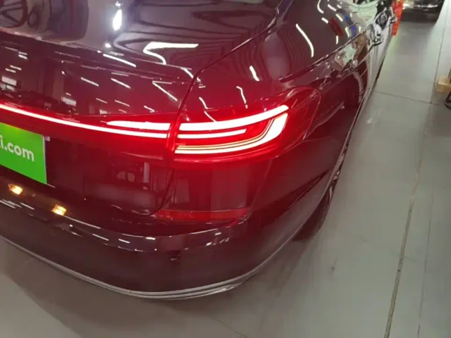 Volkswagen Passat — Фото автомобиля 7