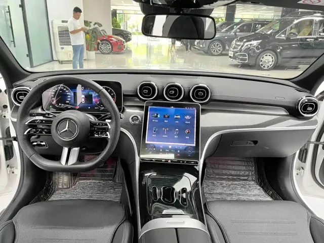 Mercedes-Benz C-Class — Фото автомобиля 4
