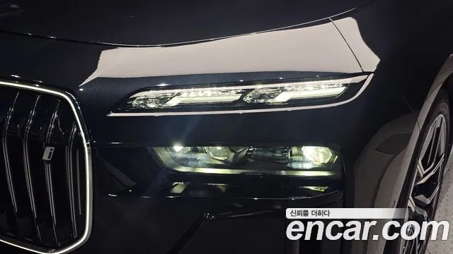 BMW i7 — Фото автомобиля 22