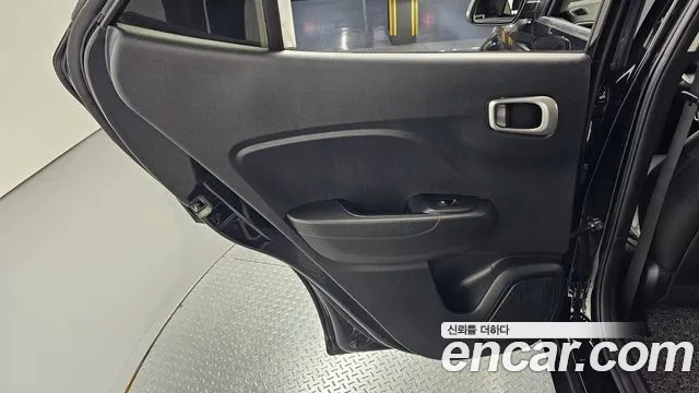 Hyundai Venue — Фото автомобиля 14