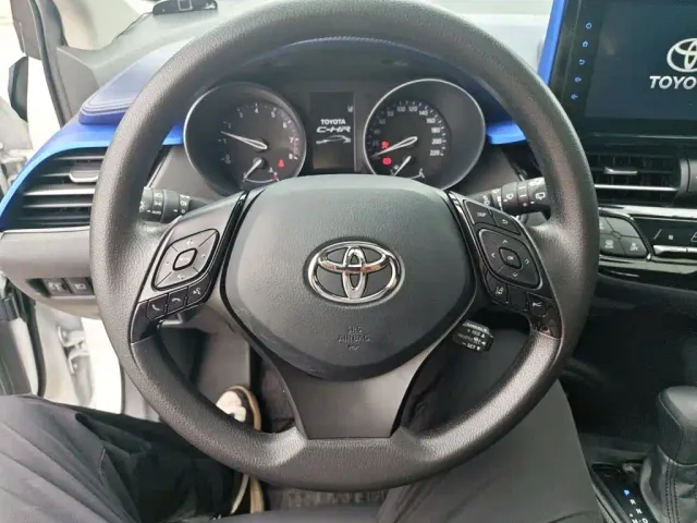 Toyota Toyota C-HR 2022 2.0L Leading Edition — Фото автомобиля 2