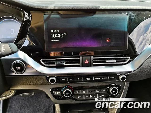 Kia Niro — Фото автомобиля 9