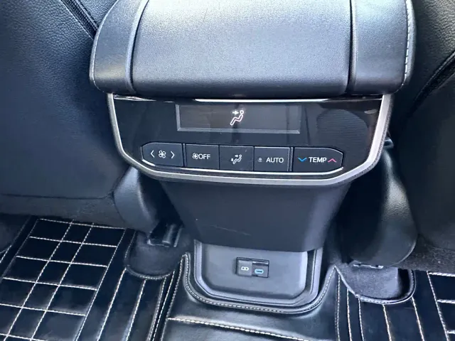 Toyota Crown Kluger — Фото автомобиля 13