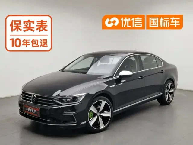 Фотография автомобиля — Volkswagen Magotan