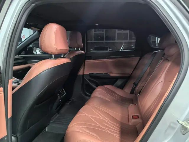 Geely Galaxy L6 — Фото автомобиля 10
