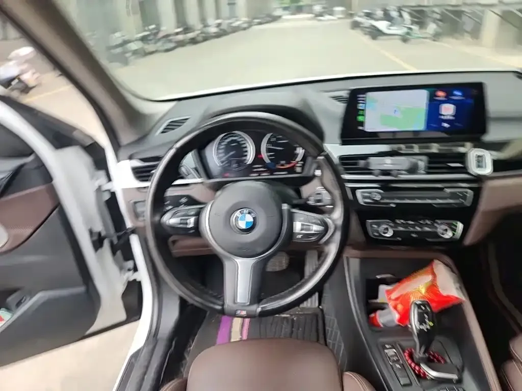 BMW BMW X1 2022 sDrive25Li Leading — Фото автомобиля 6