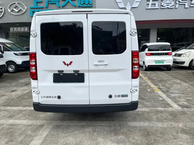 Wuling Yangguang — Фото автомобиля 5