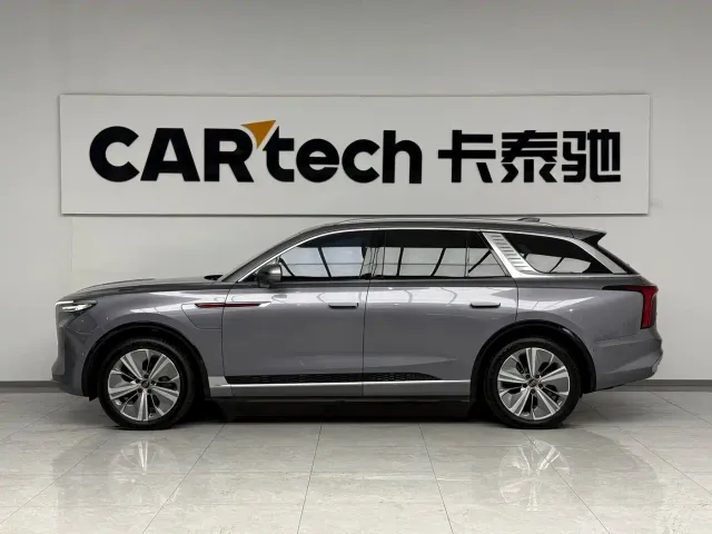 Hongqi E-HS9 — Фото автомобиля 3