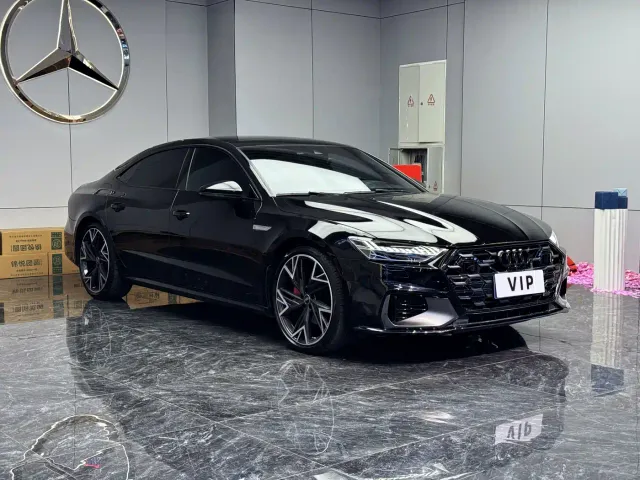 Audi A7L — Фото автомобиля 3