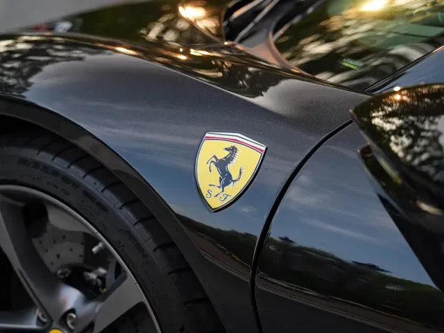 Ferrari SF90 — Фото автомобиля 5
