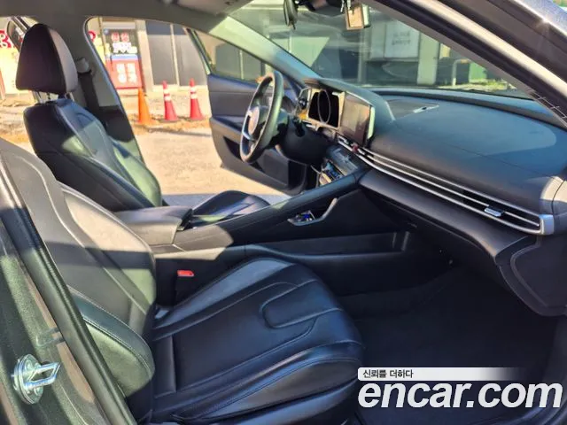 Hyundai Avante CN7 — Фото автомобиля 11