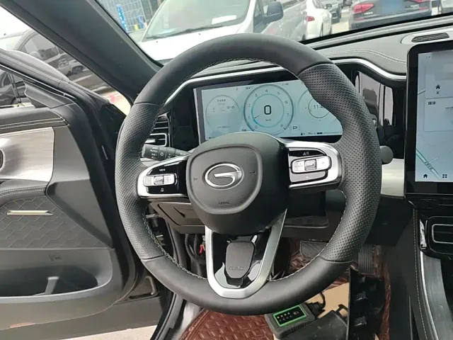 GAC Trumpchi GS8 — Фото автомобиля 10