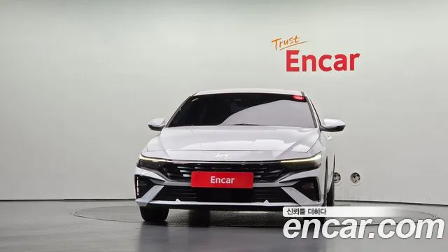 Hyundai Avante CN7 — Фото автомобиля 3
