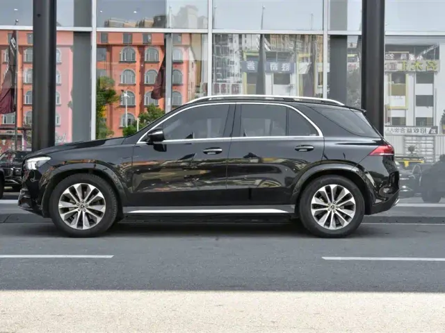 Mercedes-Benz GLE-Class — Фото автомобиля 5
