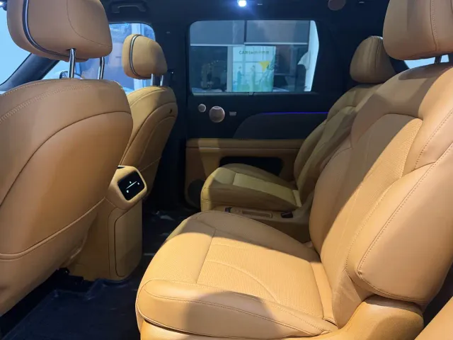IM Motors LS8 — Фото автомобиля 16
