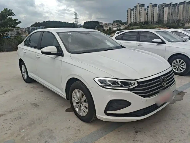Volkswagen Lavida — Фото автомобиля 3