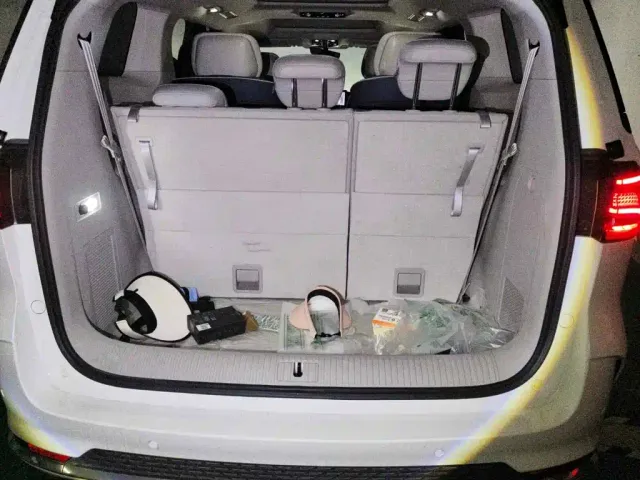 Roewe iMAX8 — Фото автомобиля 13