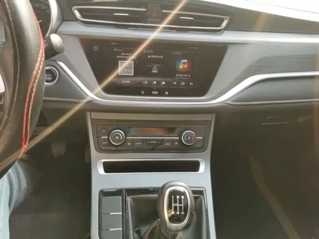 Geely Emgrand — Фото автомобиля 9