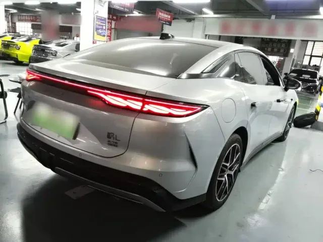 BYD Han L — Фото автомобиля 4