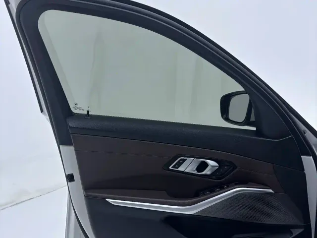 BMW 3 Series — Фото автомобиля 21