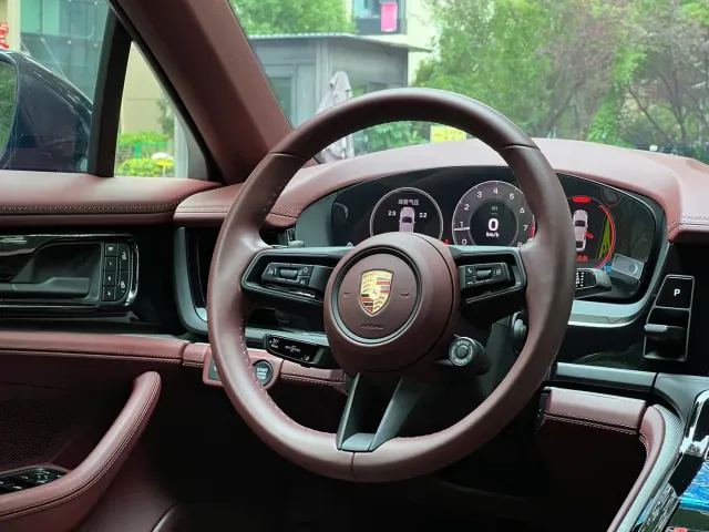 Porsche Panamera — Фото автомобиля 14