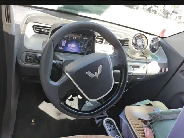 Wuling Hongguang Mini EV — Фото автомобиля 12