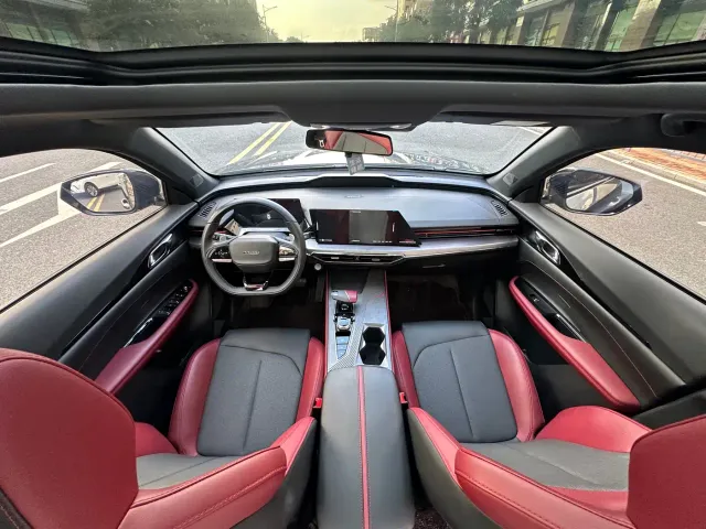 Changan Z6 — Фото автомобиля 9