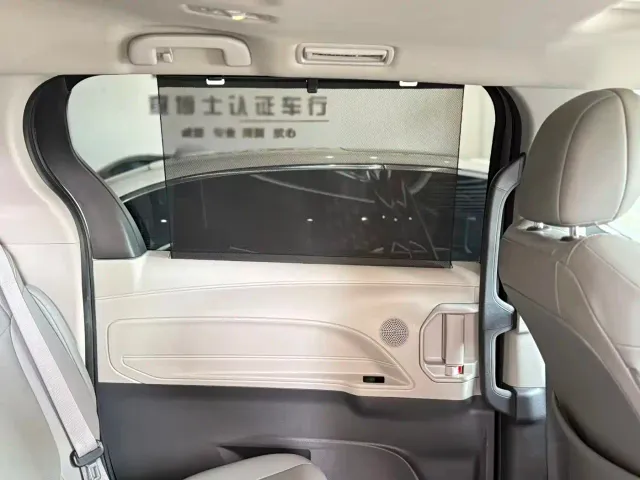 Toyota Granvia — Фото автомобиля 19