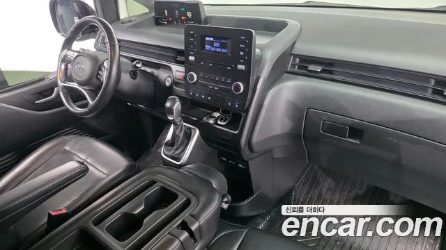 Hyundai Staria — Фото автомобиля 10