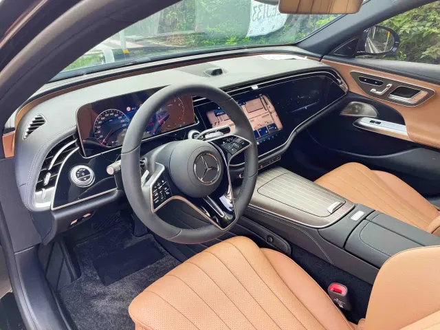 Mercedes-Benz E-Class — Фото автомобиля 10