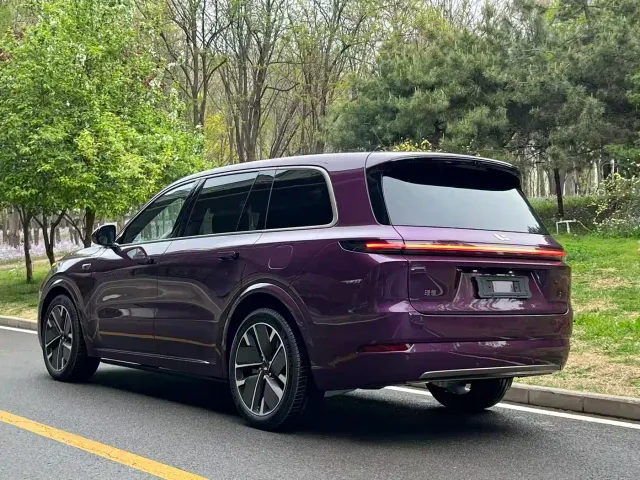 Li Auto L9 — Фото автомобиля 5