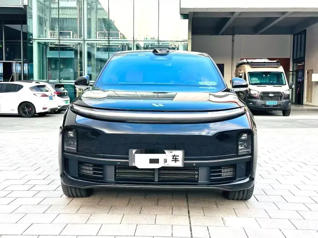Li Auto L7 — Фото автомобиля 2